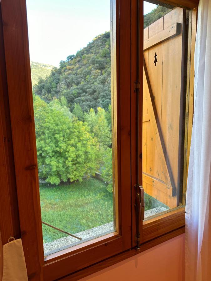 Apartament Rialp Amb Vistes Al Riu Noguera Pallaresa Ngoại thất bức ảnh